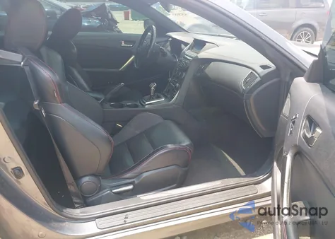 2015 Hyundai Genesis 3.8 R-Spec z USA, uszkodzony, nr VIN KMHHU6KJ0FU129983